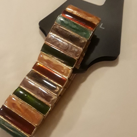 Jewelry set. New From Kohls - Picture 3 of 6